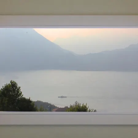 Bluelake - Lake Como * Perledo